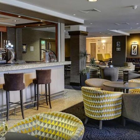 אלטרינצ'אם Cresta Court Hotel מראה חיצוני תמונה