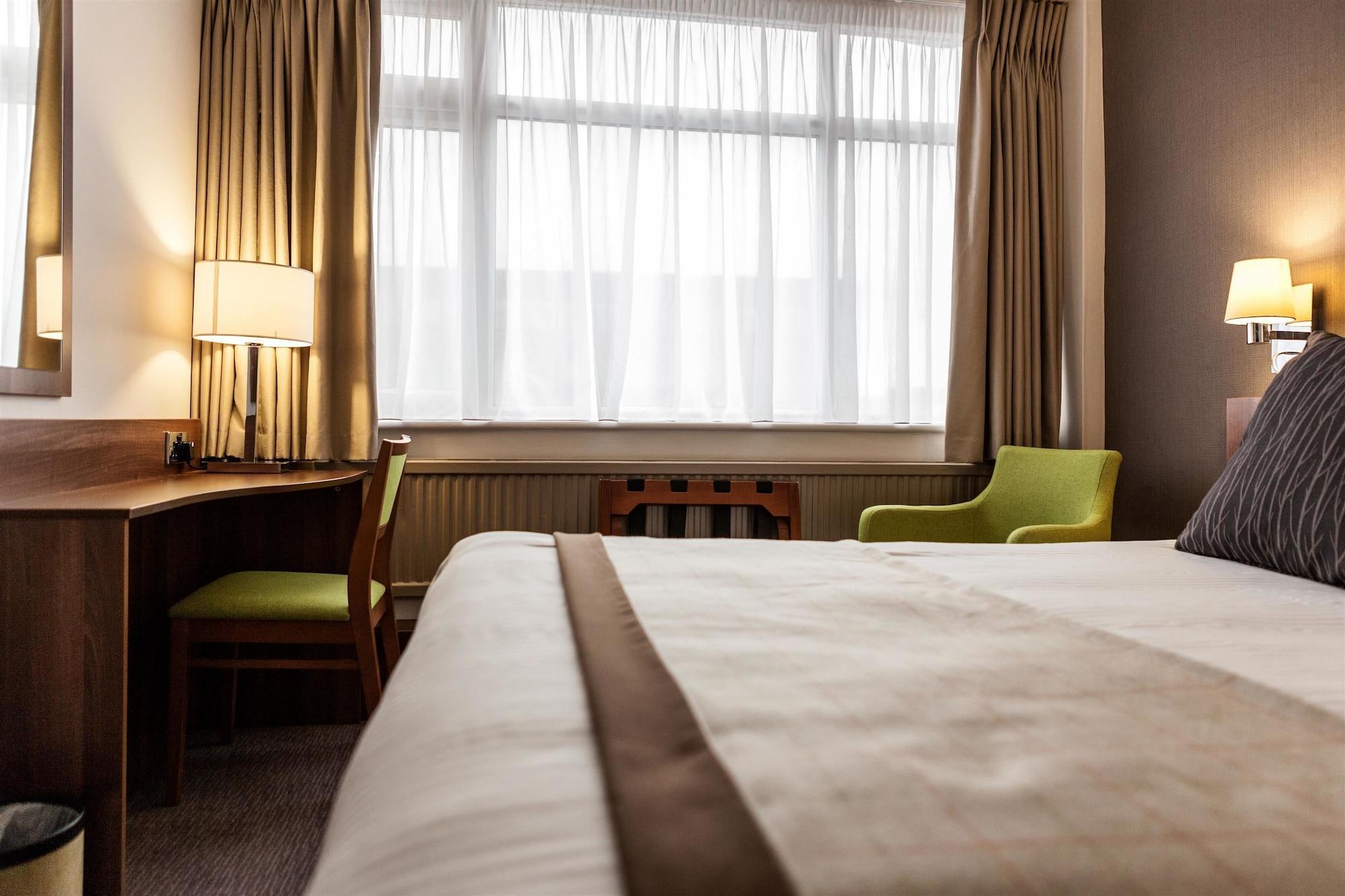אלטרינצ'אם Cresta Court Hotel מראה חיצוני תמונה