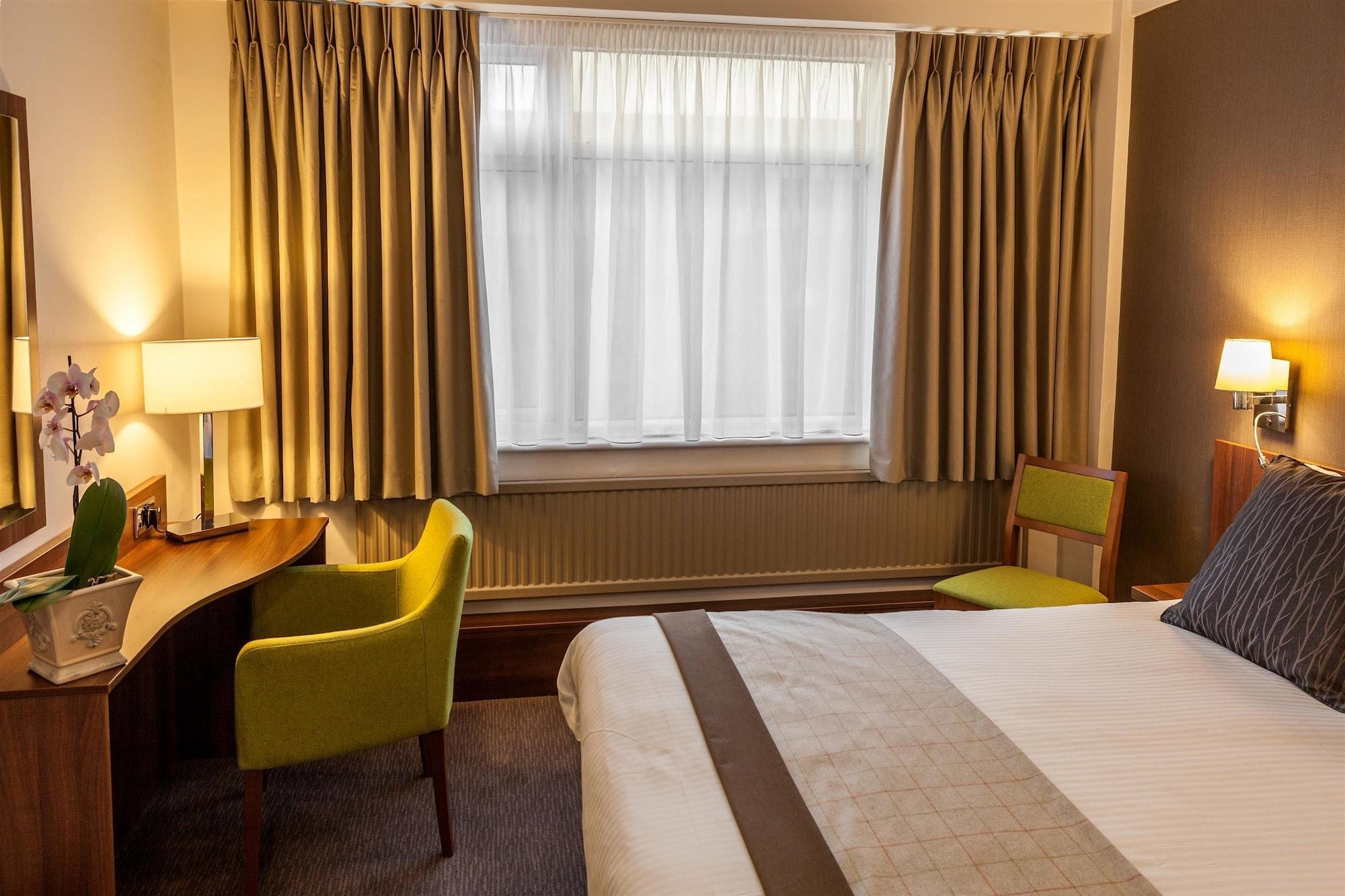 אלטרינצ'אם Cresta Court Hotel מראה חיצוני תמונה