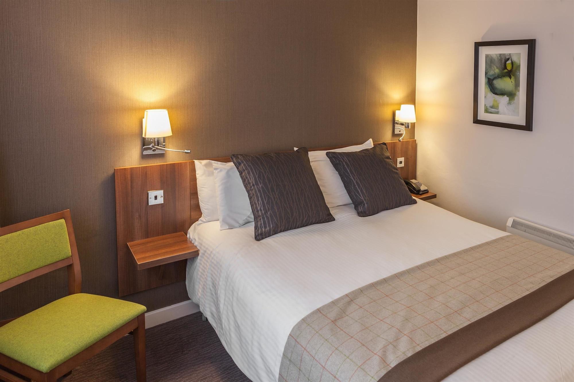 אלטרינצ'אם Cresta Court Hotel מראה חיצוני תמונה