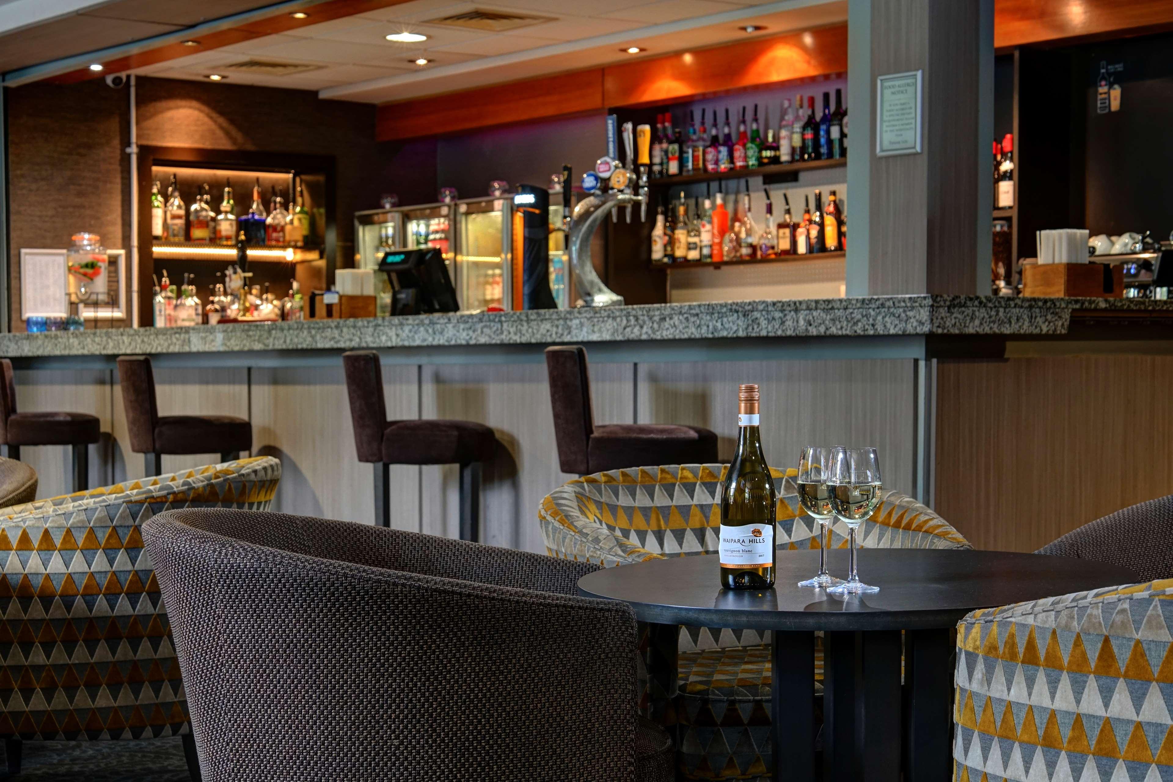 אלטרינצ'אם Cresta Court Hotel מראה חיצוני תמונה