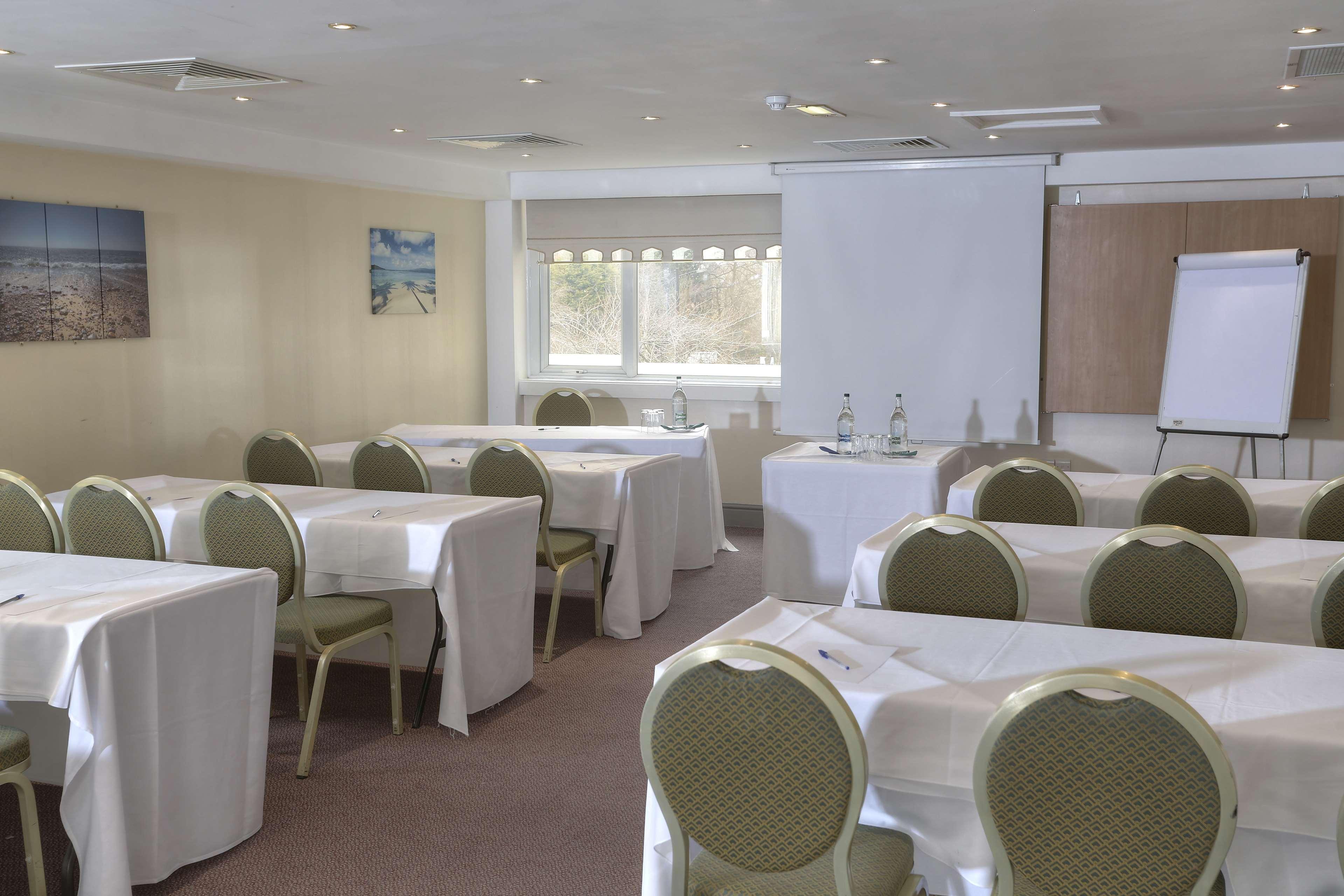 אלטרינצ'אם Cresta Court Hotel מראה חיצוני תמונה