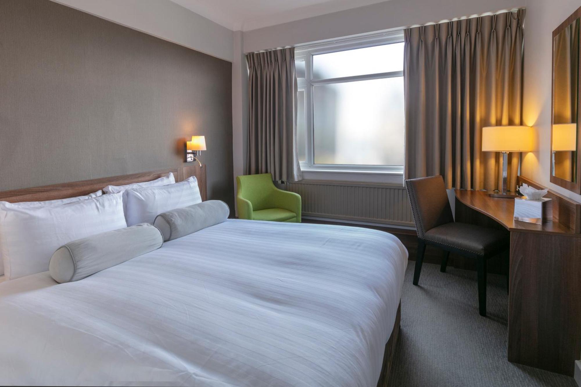 אלטרינצ'אם Cresta Court Hotel מראה חיצוני תמונה