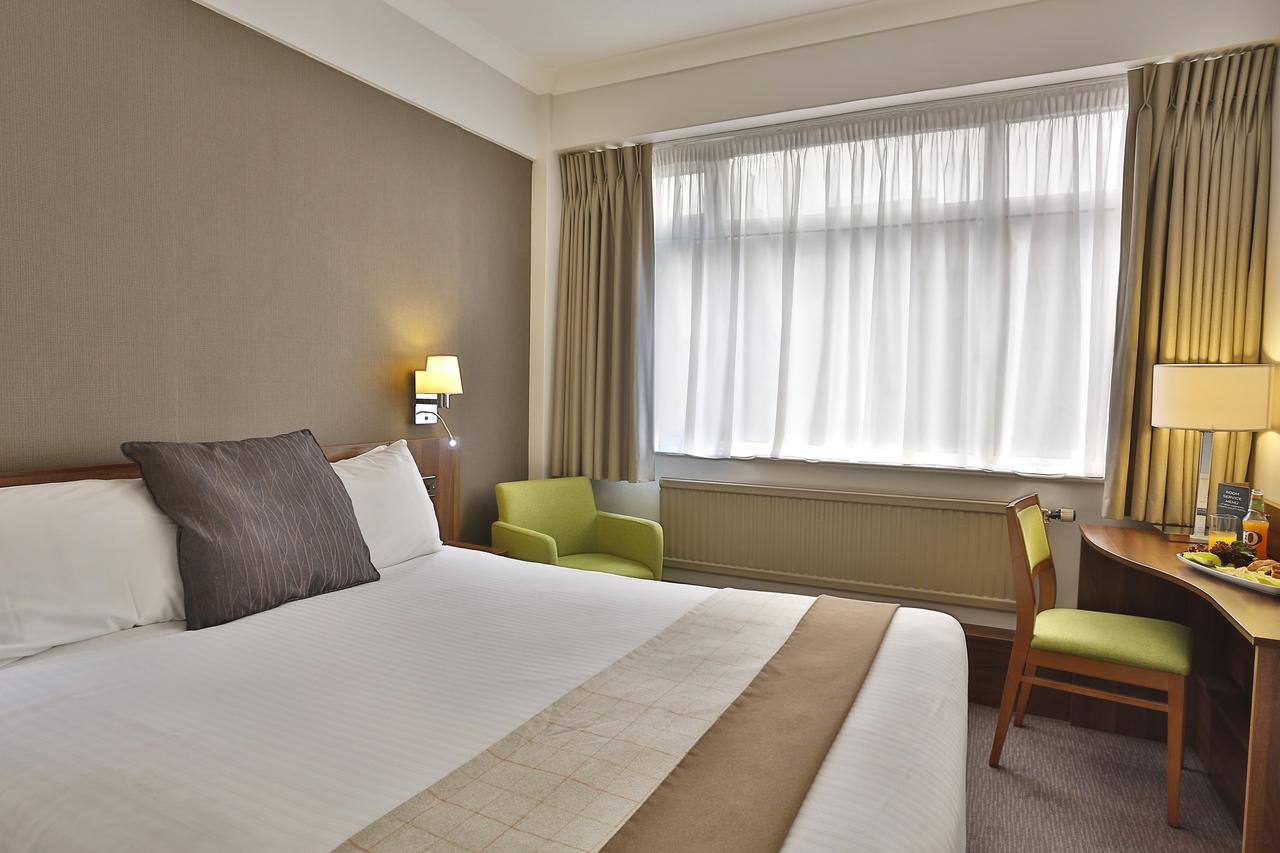 אלטרינצ'אם Cresta Court Hotel מראה חיצוני תמונה